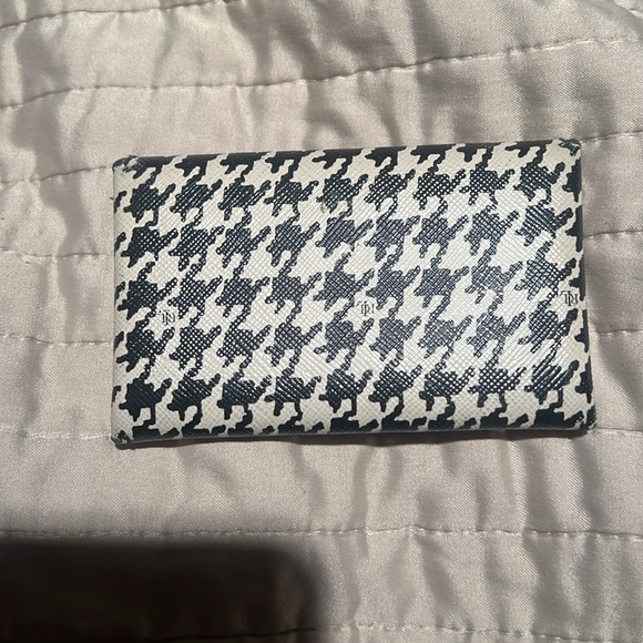 Small size wallet. Credit card size - Picture 2 of 3